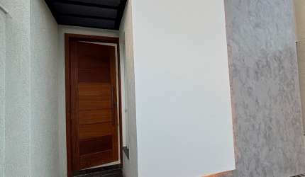 Casa com três quartos para venda na Vila Praiana - Lauro de Freitas.
