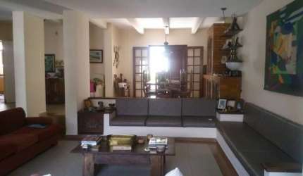 Jardim Normandia, excelente casa em dois pavimentos, com 305 m2