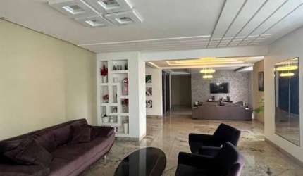 Cobertura Exclusiva de 300m² na Av. Boa Viagem – Vista Deslumbrante para o Mar!