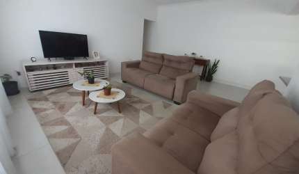 Apartamento 3 dormitórios, sendo 1 suíte.