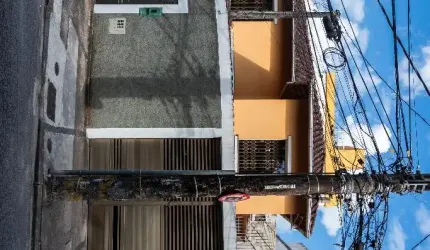 Sobrado 3 dormitórios, sendo  1 suíte, Bairro Embaré. Santos. SP
