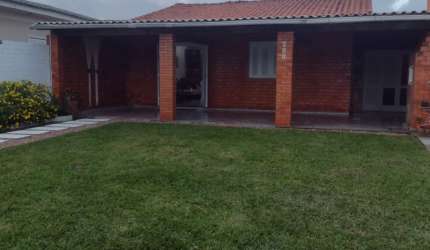 EXCELENTE CASA À VENDA NO BAIRRO ARCO-ÍRIS, EM CAPÃO DA CANOA!