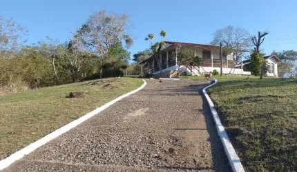 Belo Sítio, legalizado, com criação e casa sede 3 quartos, casa caseiro, curral em Itaborai  RJ