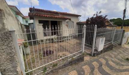 Casa com 2 quartos à venda na Rua Doutor Silva Mendes, 897, Vila Industrial, Campinas, 282 m2 por R$ 340.000