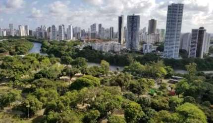 Hockenhein! Juntinho ao Parque da Jaqueira!