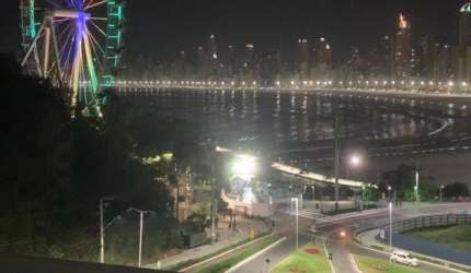 APARTAMENTO COM VISTA DA RODA GIGANTE!