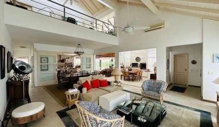 Casa á venda em Jurerê