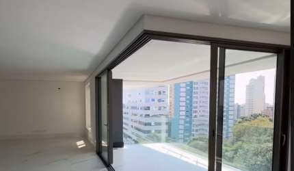 Residência Exclusiva no Ecoville: Luxo, Conforto e Sofisticação em Curitiba