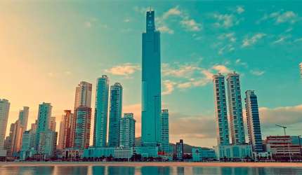 Em frente ao mar, uma vista incrível, espaço de lazer maravilhoso, lindooo! Balneario Camborio
