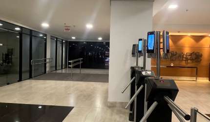Urgente vende-se  sala comercial pronta para uso Centro de curitiba