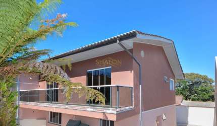 <p>Casa com 5 quartos à venda na Rua Flávio Cavalcanti, Barreirinha, Curitiba, 306 m2 por R$ 800.000,00</p>