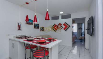 <p>APARTAMENTO SEMI-MOBILIADO, CENTRO, PROXIMO A UNIVERSIDADE FEDERAL, CURITIBA, PR</p>