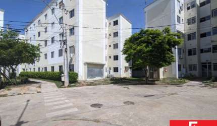 Apartamento com 2 quartos à venda na Rua Sucupió, Abrantes, Camaçari, 50 m2 por R$ 130.000