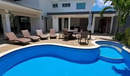 Casa condomínio Vilas do atlântico 3/4 + home/escritório (sendo três suítes) + piscina
