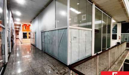 Sala comercial à venda na Avenida Santos Dumont, Estrada do Coco, Lauro de Freitas por R$ 120.000