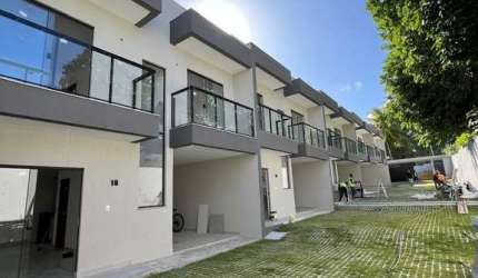 Casa com 3 quartos à venda na Centro, Centro, Lauro de Freitas por R$ 530.000