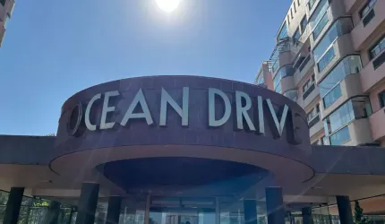 Apartamento à venda na Avenida Lúcio Costa, Barra da Tijuca, Rio de Janeiro - RJ