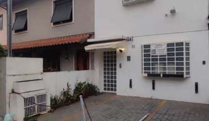 Casa Comercial à venda na Rua Irundiara, Vila Nova Conceição, São Paulo - SP