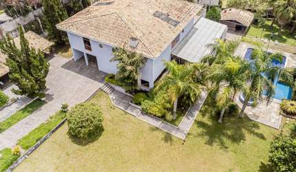 Casa à venda na Rua Odair Martins, Chácara São João, Carapicuíba - SP