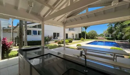 Casa de Condomínio para alugar na Alameda Epicéia, Altos de São Fernando, Jandira - SP