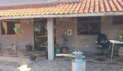 Casa à venda na Estrada Coronel Silva Barros, Parque São Pedro de Alcantara, Duque de Caxias - RJ