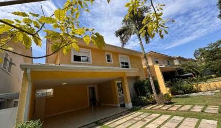 Casa à venda na Alameda Tangará, Bosque do Vianna, Cotia - SP