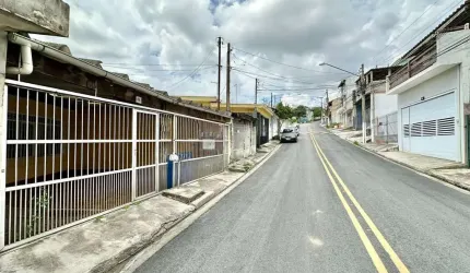 Casa à venda na Rua Cosmos, Jardim das Flores, Osasco - SP