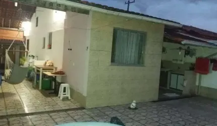 Casa à venda na Rua Osvino Ferreira Alves, Campo Grande, Rio de Janeiro - RJ