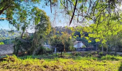 Terreno à venda na Avenida das Américas, Recanto Impla, Carapicuíba - SP