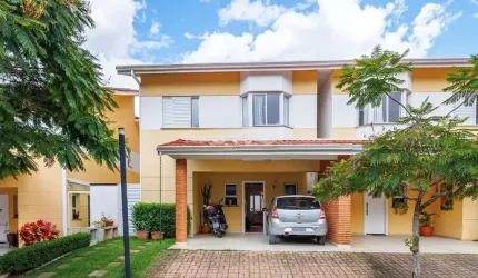 Casa à venda na Rua Manoel Pereira Leite, Granja Viana, Cotia - SP