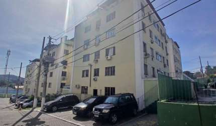 Apartamento à venda na Rua Raul Pompéia, Engenho do Porto, Duque de Caxias - RJ