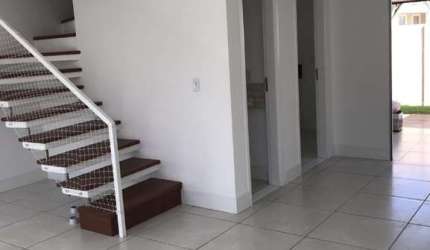 Casa de Condomínio para alugar na Avenida Adolpho Massaglia, Bairro da Vossoroca, Sorocaba - SP