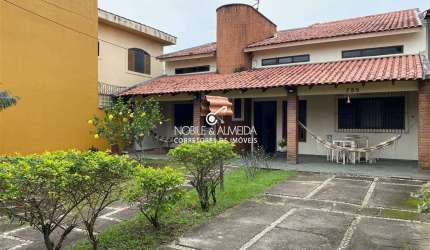 Casa à venda na Rua Lina Maria Pasquali Iannelli, Mirim, Praia Grande - SP