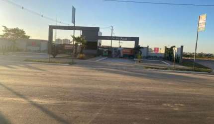 Área a venda na Avenida Juliano Costa Marques Cuiaba