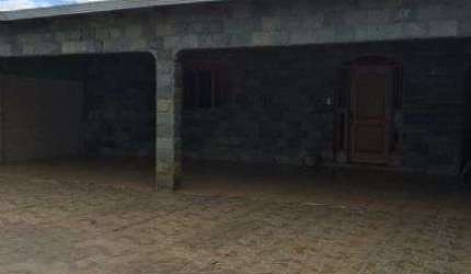 Venda Casa no Cristo Rei em frente ao pronto socorro