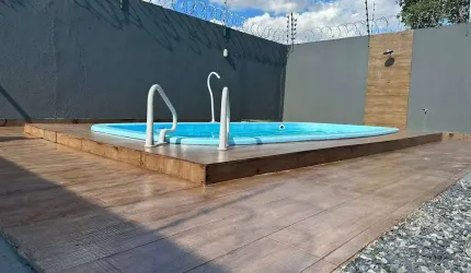 Casa com piscina na região do Bela Vista
