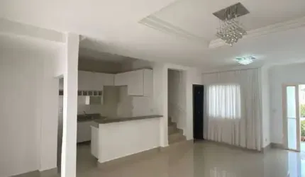 SOBRADO COM 4 QUARTOS NO CONDOMÍNIO MONT SERRAT