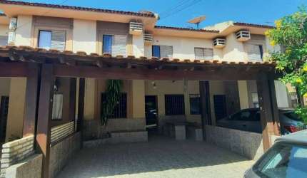 Casa tipo sobrado residencial Canachuê