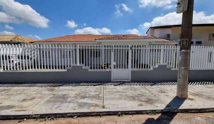 Magnifica casa no J.Califórnia,4 suítes, garagem cobertas, por R$1.300.000