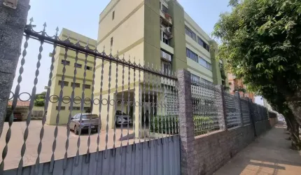 Vendo apartamento 3 quartos 117m², bem localizado por R$310.000,00
