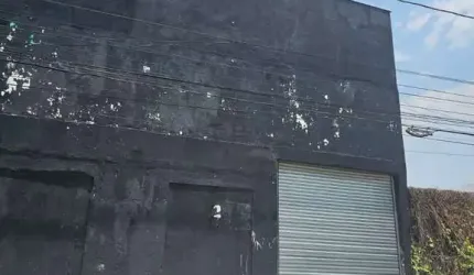 Alugo barracão 200m² frente 300m² construído escritório, por R$12.000,00
