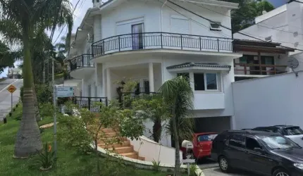 Casa de luxo em condomínio à venda em Mogi das Cruzes-SP, Aruã: 3 quartos, 3 suítes, 3 salas, 5 banheiros, 6 vagas de garagem, 300m².