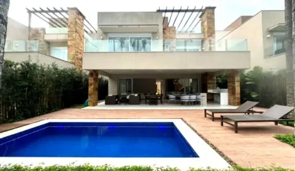 Imponente residência em condomínio na Praia da Baleia, São Sebastião-SP