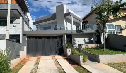 Casa à venda no condomínio Ecopark Lagos no Aruã.