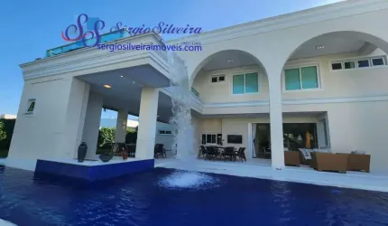 Casa neoclássica de alto padrão no Alphaville Fortaleza.