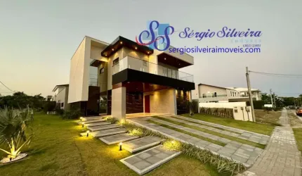 Belíssima casa moderna e de alto padrão no Alphaville Fortaleza.