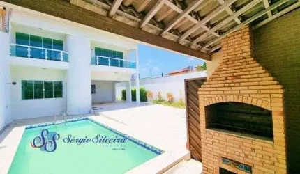Casa com piscina, deck com churrasqueira próxima a W. Soares 4 suítes José de Alencar