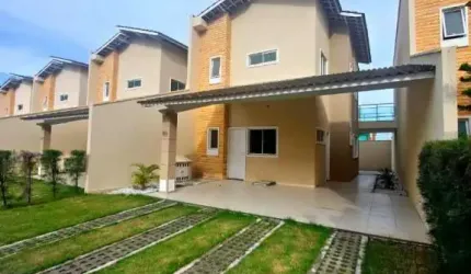 Excelente casa em condomínio fechado no Eusébio com 3 suítes.