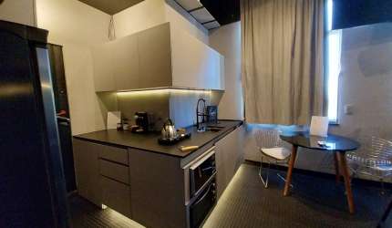 Lindo Loft mobiliado, com 24m², à venda na Rua Álvaro Alvim, no Centro do Rio de Janeiro, com a possibilidade de ganhos com Airbnb, por R$ 300.000,00.