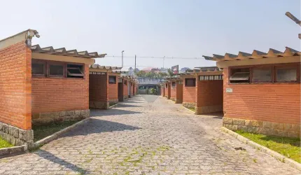 Área comercial em pleno funcionamento localizada em Almirante Tamandaré à  6 minutos de Curitiba.